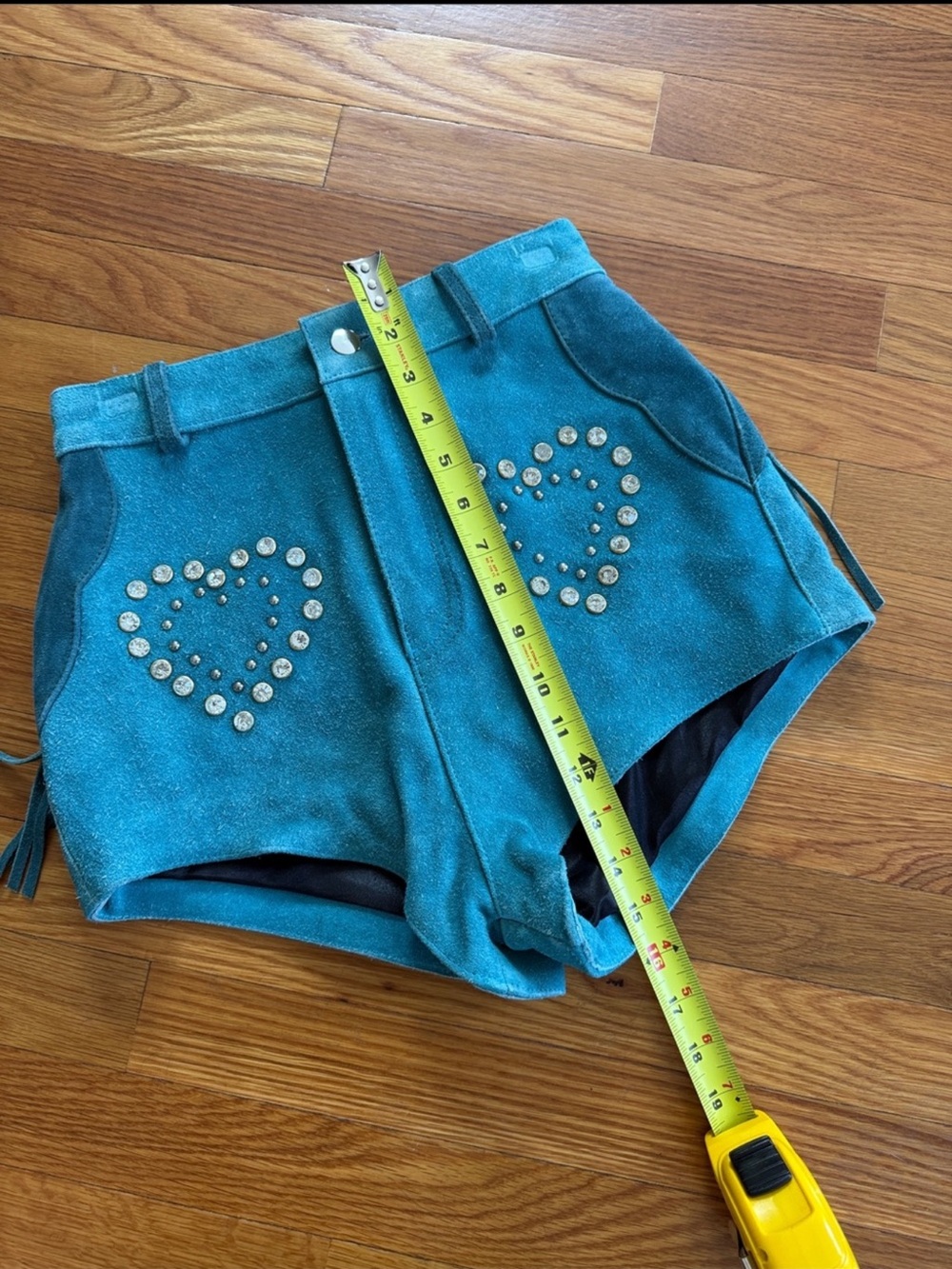 New Understated Leather Wanted Shorts Size Xs - Picture 7 of 10